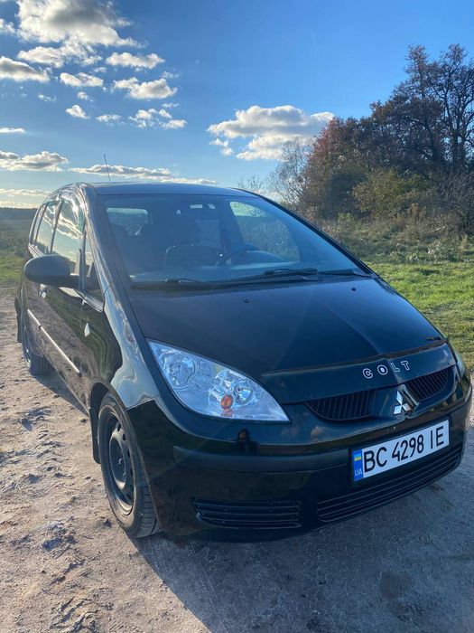 Мітсубі кольт  рік випуску 2006