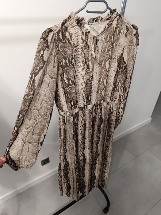 Piękna sukienka Reserved s