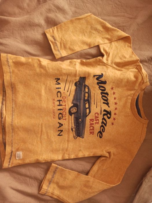 Кофточка (реглан) Mothercare на мальчика на 4-5 лет (110 р).