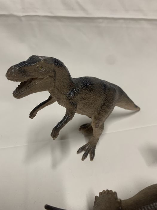 Lote Dinossauros tudo 8 eur