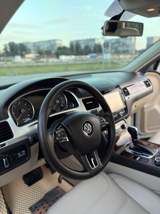 Продам Volkswagen Touareg 2012 Disel