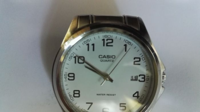 Mniej=CASIO ZEGAREK Analog, data, bransoleta. SPRZEDAM :