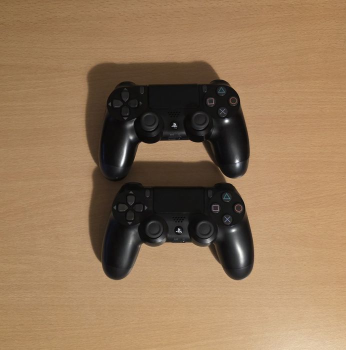 2 x Comandos Dualshock Playstation 4