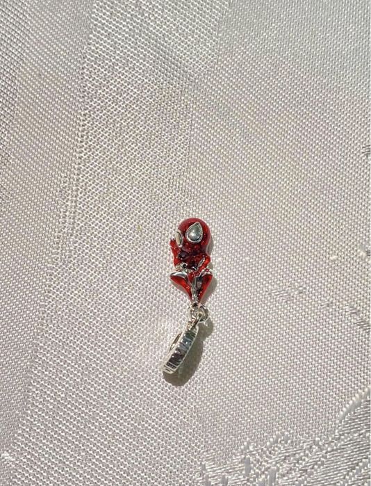 Conta Pendente Marvel, Hanging Spider-Man