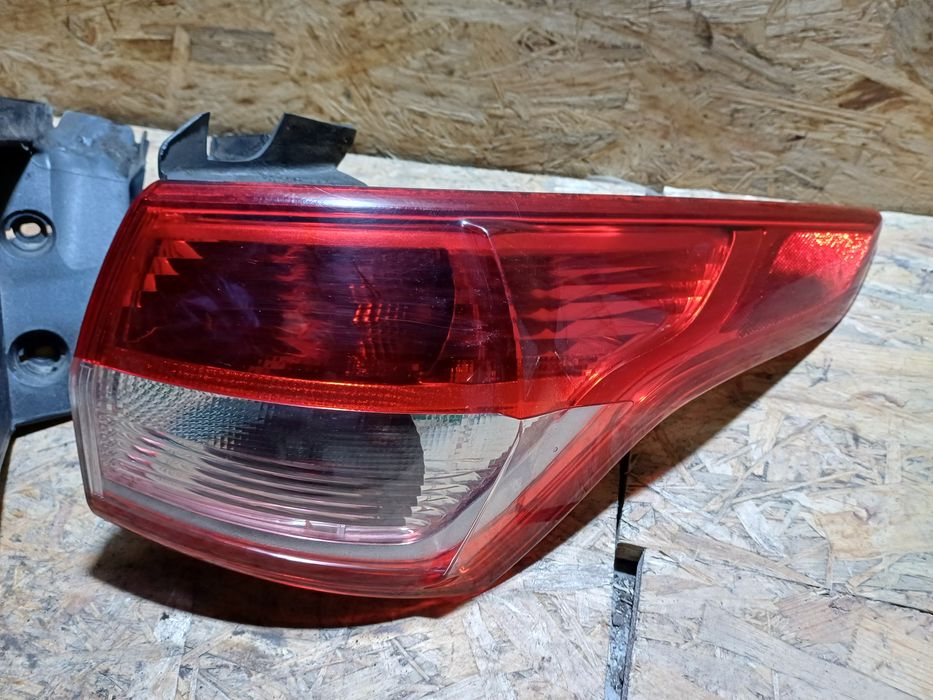 Lampy lewa lub prawa do Ford Kuga Mk 2