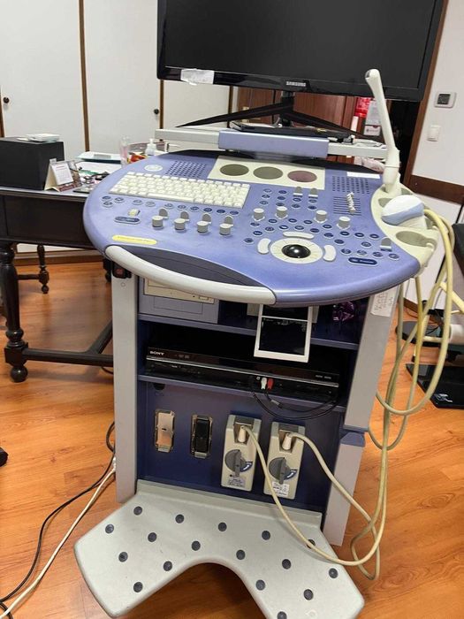 ecógrafo GE V730
