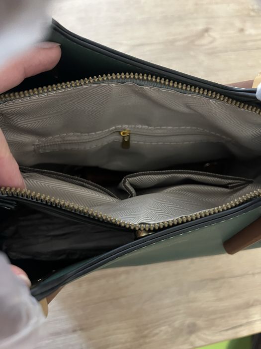 Сумка жіноча акуратна, стильна