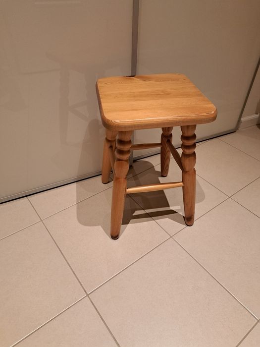 Taboret/stołek drewniany