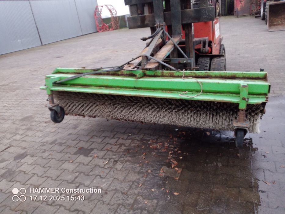 Zamiatarka ogrodowa komunalna z koszem hydrauliczna 2.3m