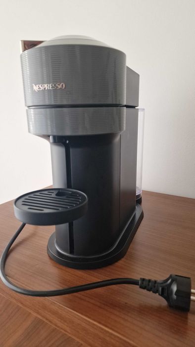 Máquina de Café Nespresso Vertuo Next Grey