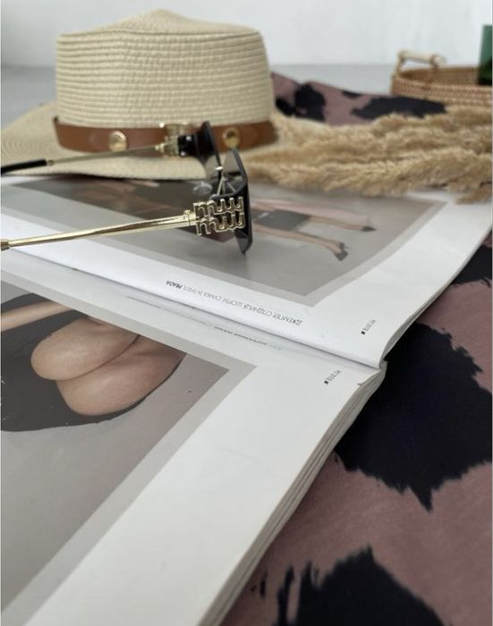 стильні окуляри в стилі відомого бренду