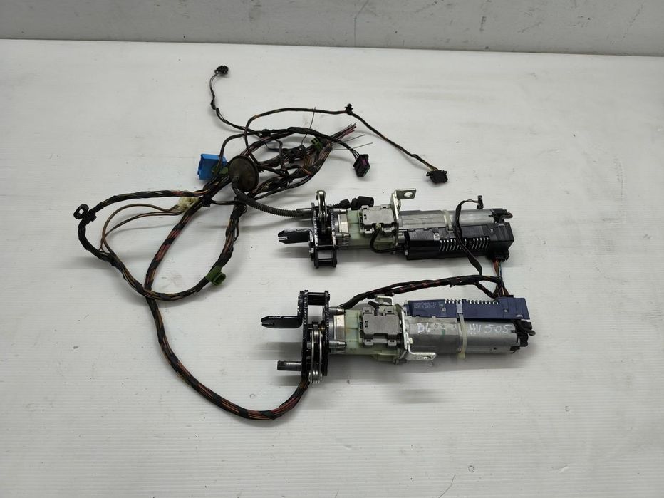 Siłowniki elektryczne klapy vw passat b6 lift kombi 3c9827384g