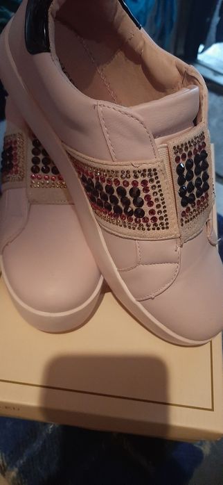 Женские кросовки