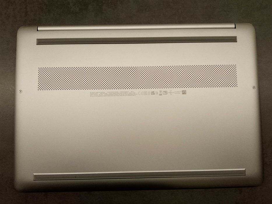 HP 15s-fq3214ng, Pentium Silver N6000, 8GB RAM, 256GB SSD, DE klawiatu