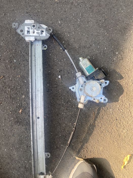 Стеклоподьмник ниссан Maxima a33 32 almera X trail p12