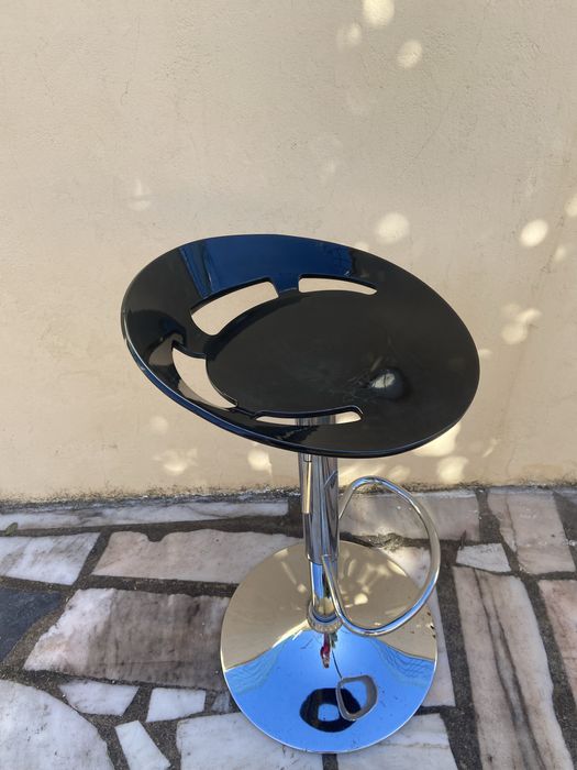 Bancos altos em inoxe e pvc