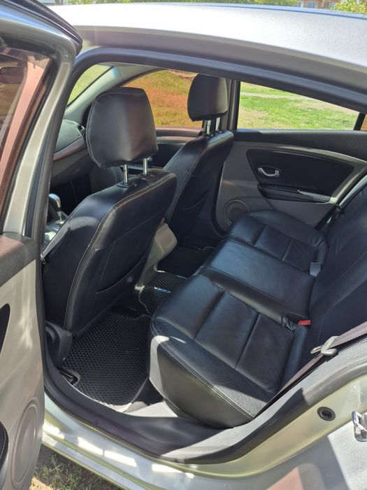 Renault Samsung sm3 (FLUENCE)
