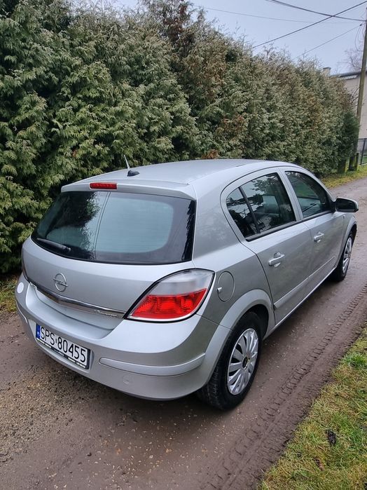 Opel Astra 1.6 Benzyna, Klimatyzacja, Niski Przebieg