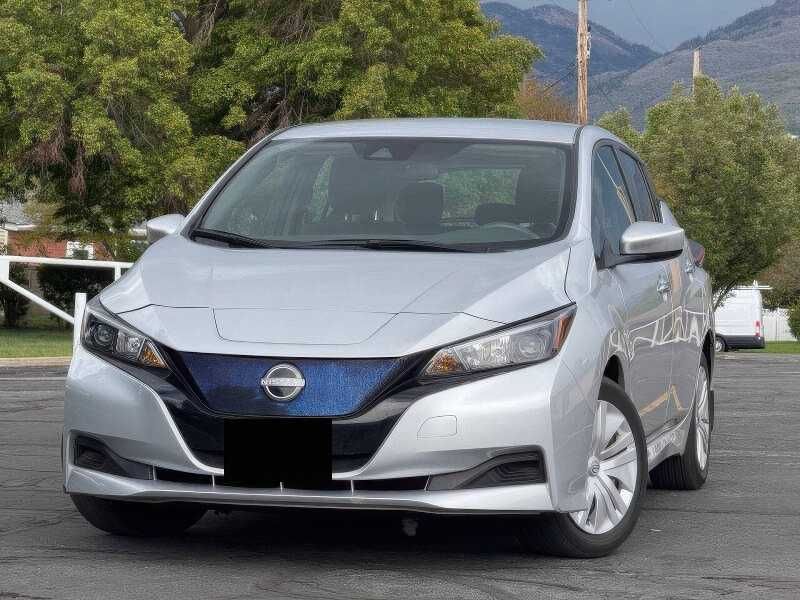 2023 Nissan LEAF S