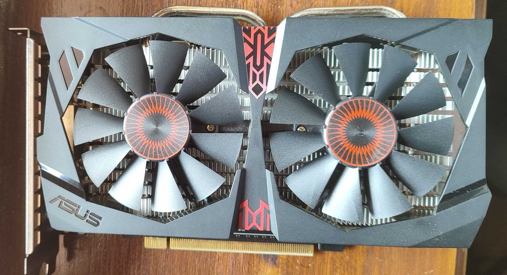 Placa Gráfica Asus Strix GTX 750 Ti OC
