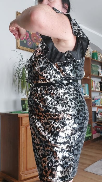 Krótka sukienka sylwestrowa