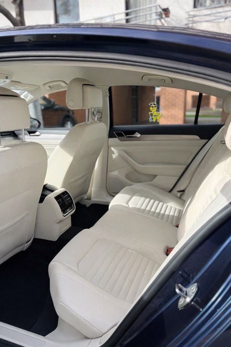 Volkswagen 2.0 TDI DSG — Interior em pele branca,