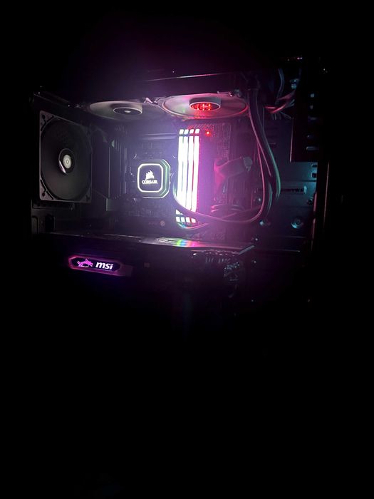 Komputer i7 9700k / RTX 2070 / 16GB RAM / Chłodzenie wodne Corsair