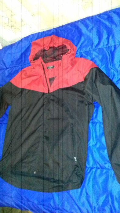 Продам чоловічу курточку-вітровку Primark