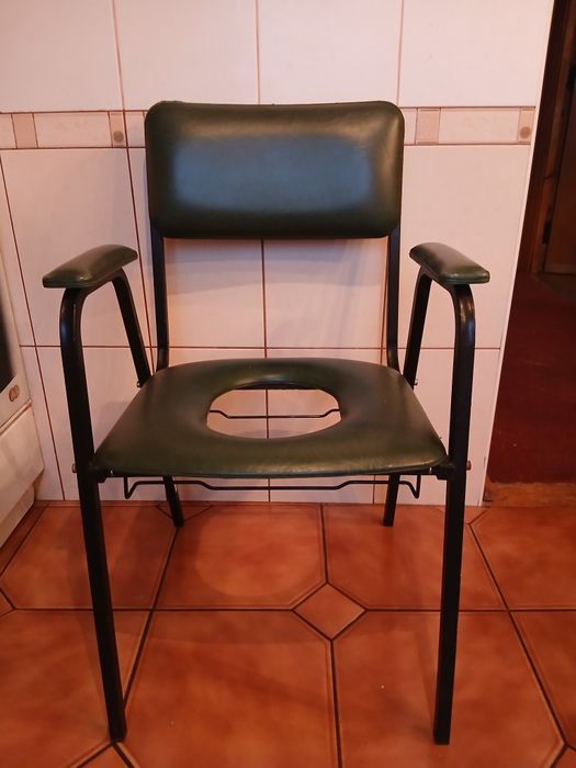 Крісло-туалет для хворих