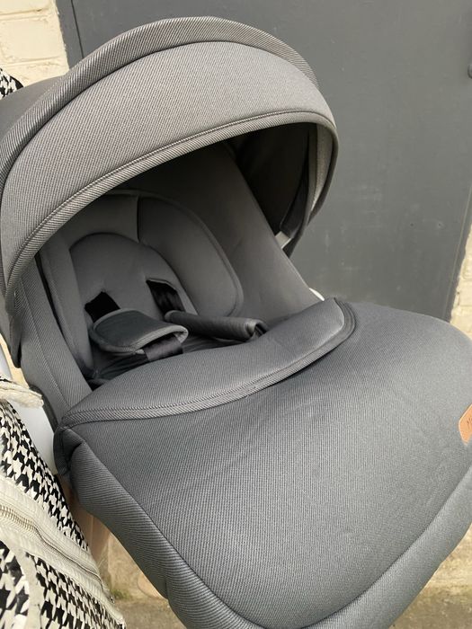 Автокрісло-люлька CARRELLO Mini