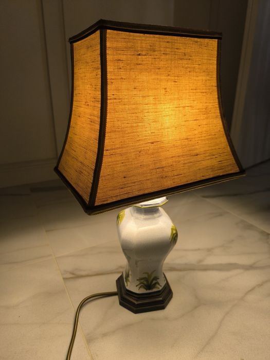 Lampka nocna stołowa