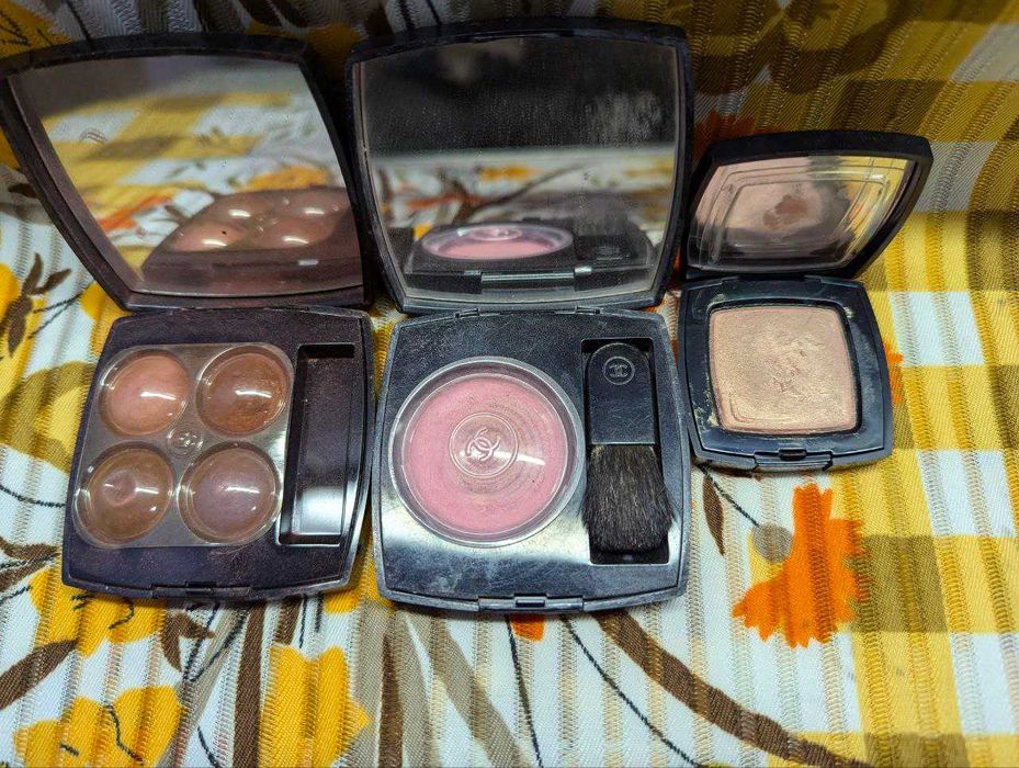 Chanel тени Les 4 Ombre , Ombre Unique Creme и румяна Joues Contraste