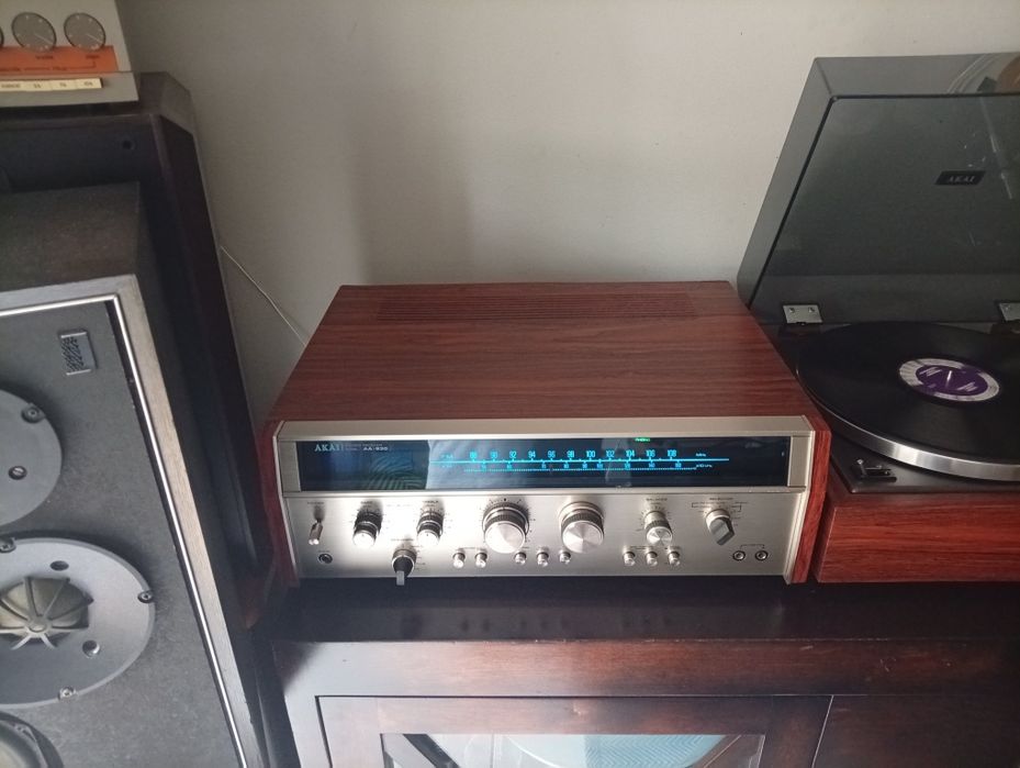 Amplificador Receiver Akai AA930