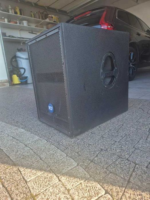 Subbas aktywny RCF ART 705-AS