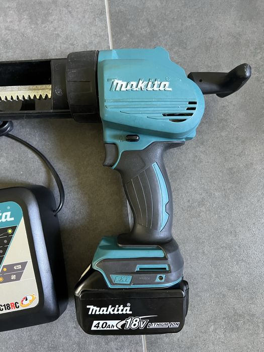 Акум. Пістолет для герметика Makita DCG 180