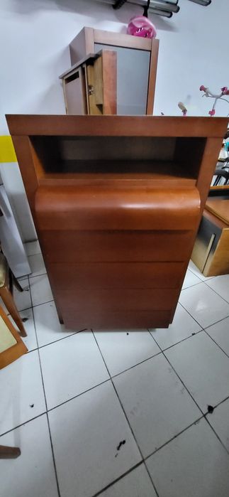 Móvel comoda aparador em cerejeira