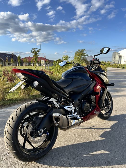 Suzuki GSXS-1000F 2016