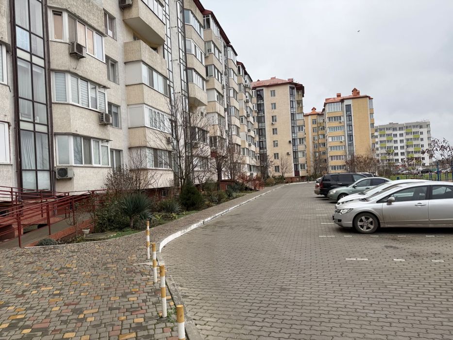 Чудова двокімнатна в сучасному будинку