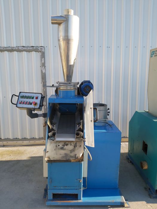 Máquina de moer e separar Cobre /  PARA DESOCUPAR