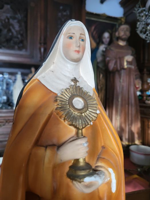 Stara figurka Święta Klara