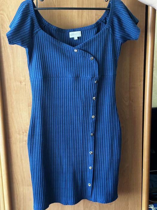 Платье с коротким рукавом Apricot