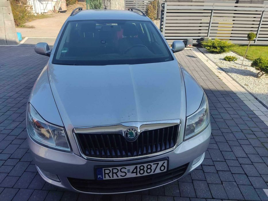 Wynajem samochodu  OCTAVIA II 1.6 Diesel KOMBI HAK
