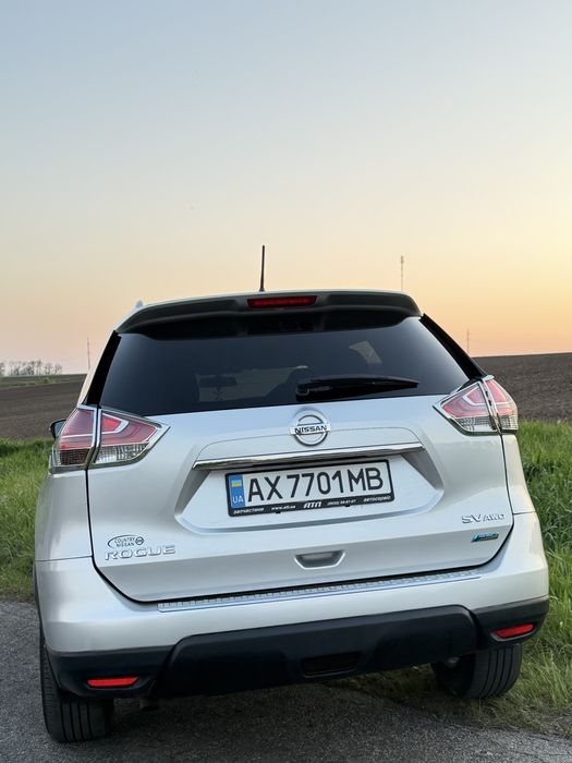 Nissan Rogue 2014 2.5 SV AWD газ/бензин