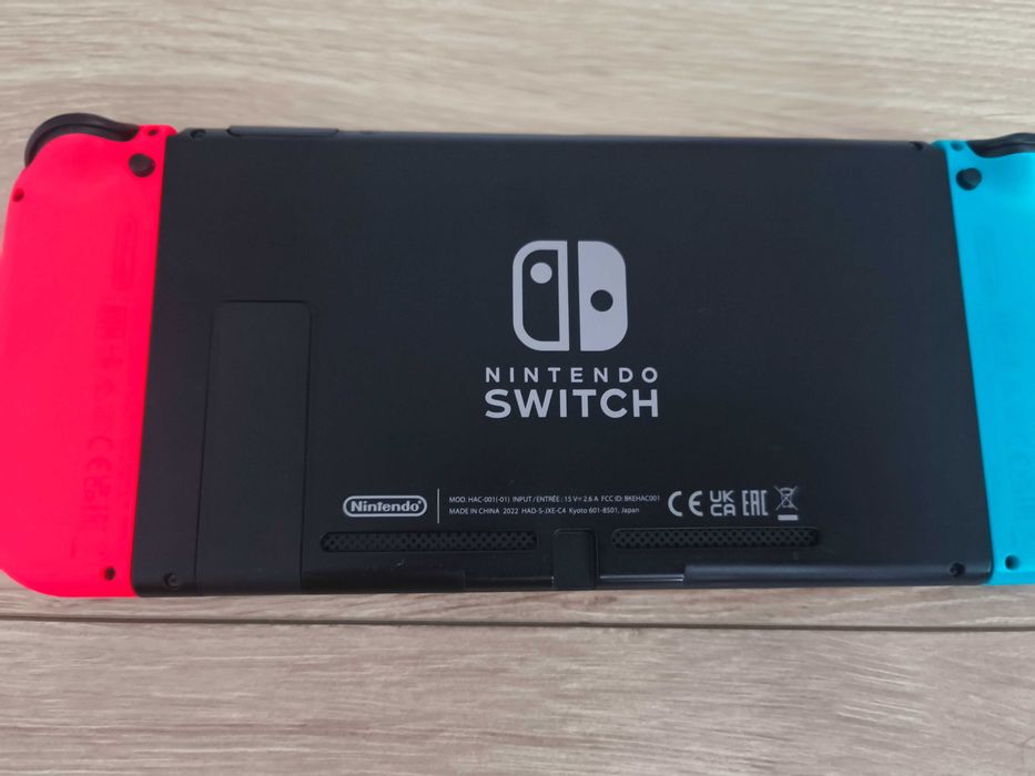 Nintendo Switch v2 HAC-001(-01) + gry