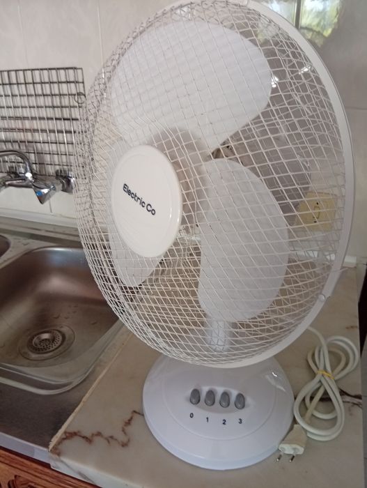 Ventoinha de mesa em muito bom estado