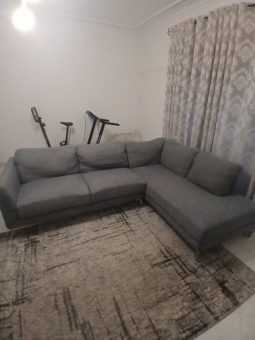 Sofá com chaise longue