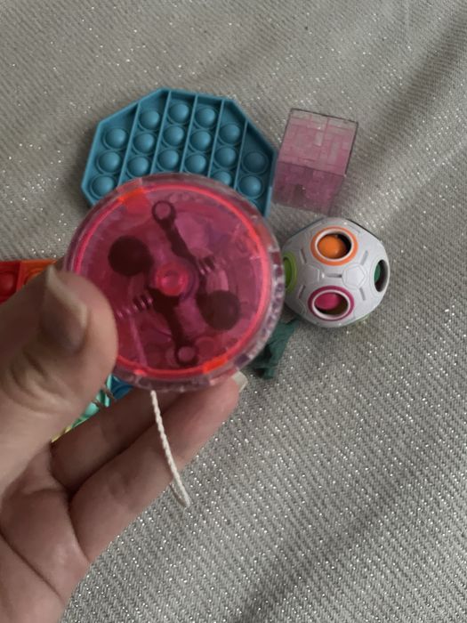 Zabawka jojo 2 x pop it i gratis fidget toys