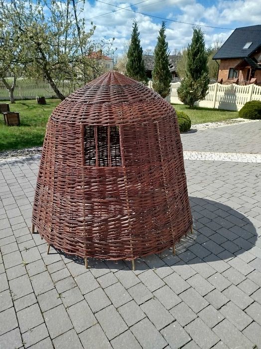 Domek z wikliny,Iglo,altanka