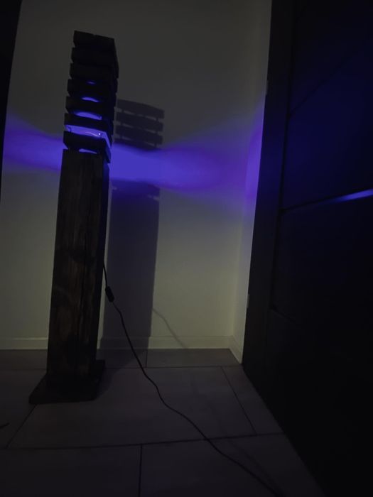 Lampa podłogowa lita sosna
