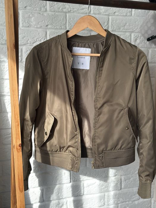Куртка-бомбер PULL&BEAR, розмір S, колір хакі